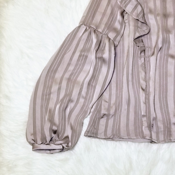 LUSH Ruffle Victorian Shake Top - Picture 5 of 14